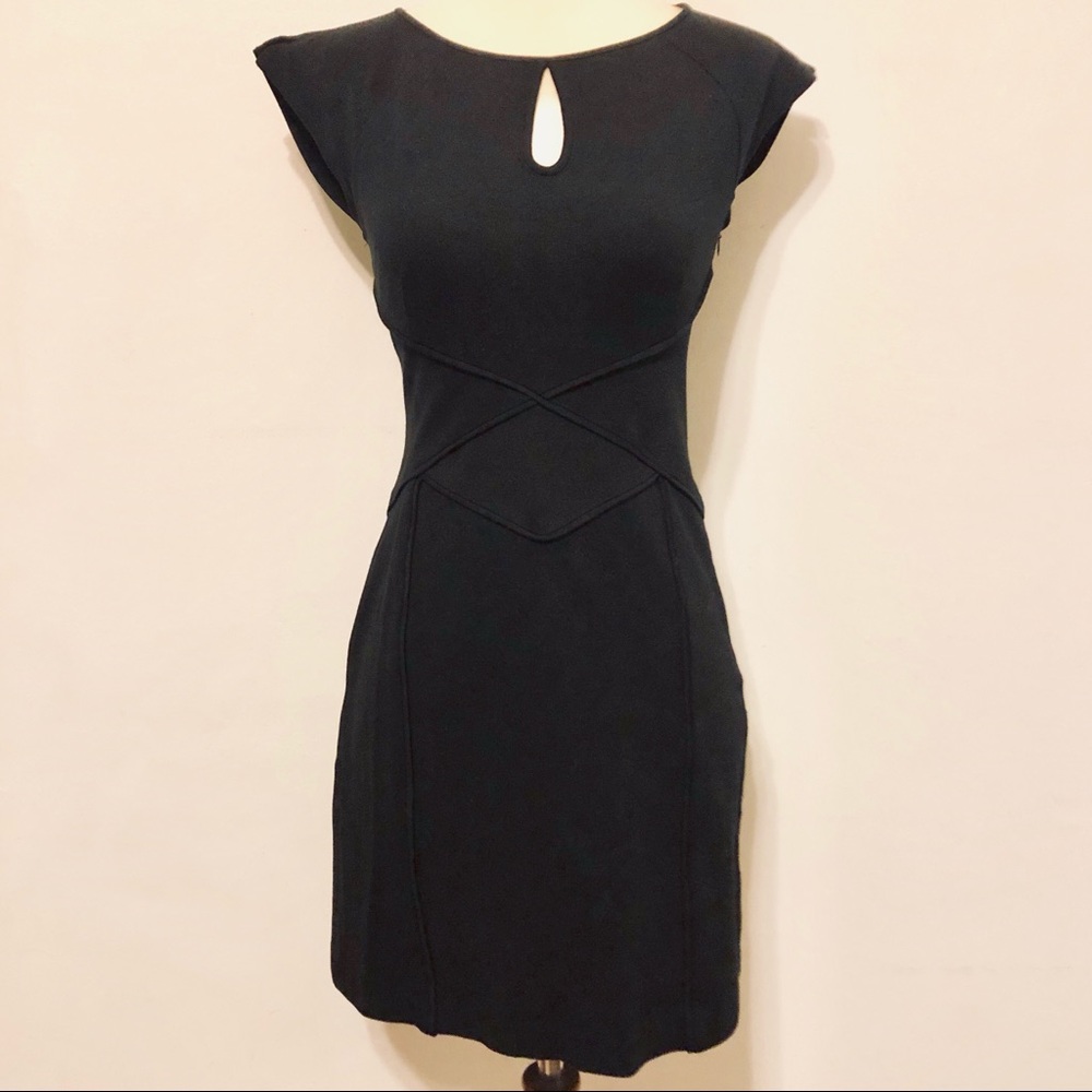 EUC Laundry by Shelli Segal Black Bodycon Dress